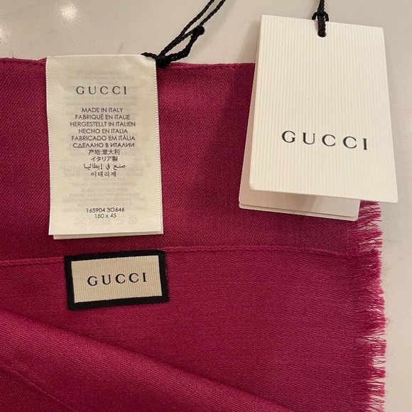 Gucci Accessories - Gucci GG logo scarf - fuschia